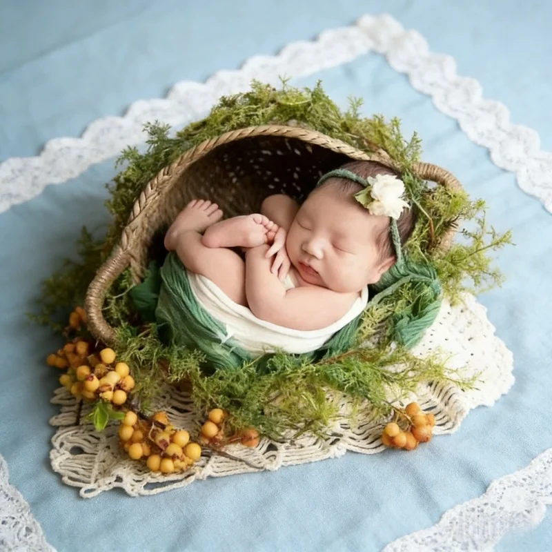 Photo Frame Baby - Okrągły kosz z rattanu z uchwytami,