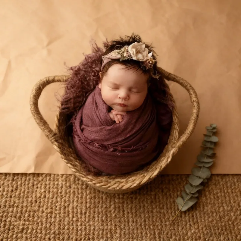 Okrągły kosz z rattanu z uchwy – Photo Frame Baby recenzja i cena